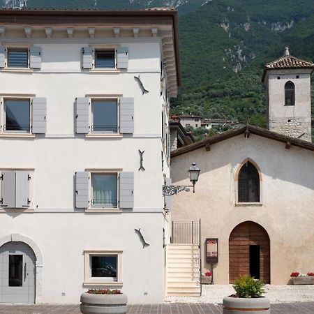 Absentia 1763 Garda Boutique Home - Lake Front Brenzone Extérieur photo