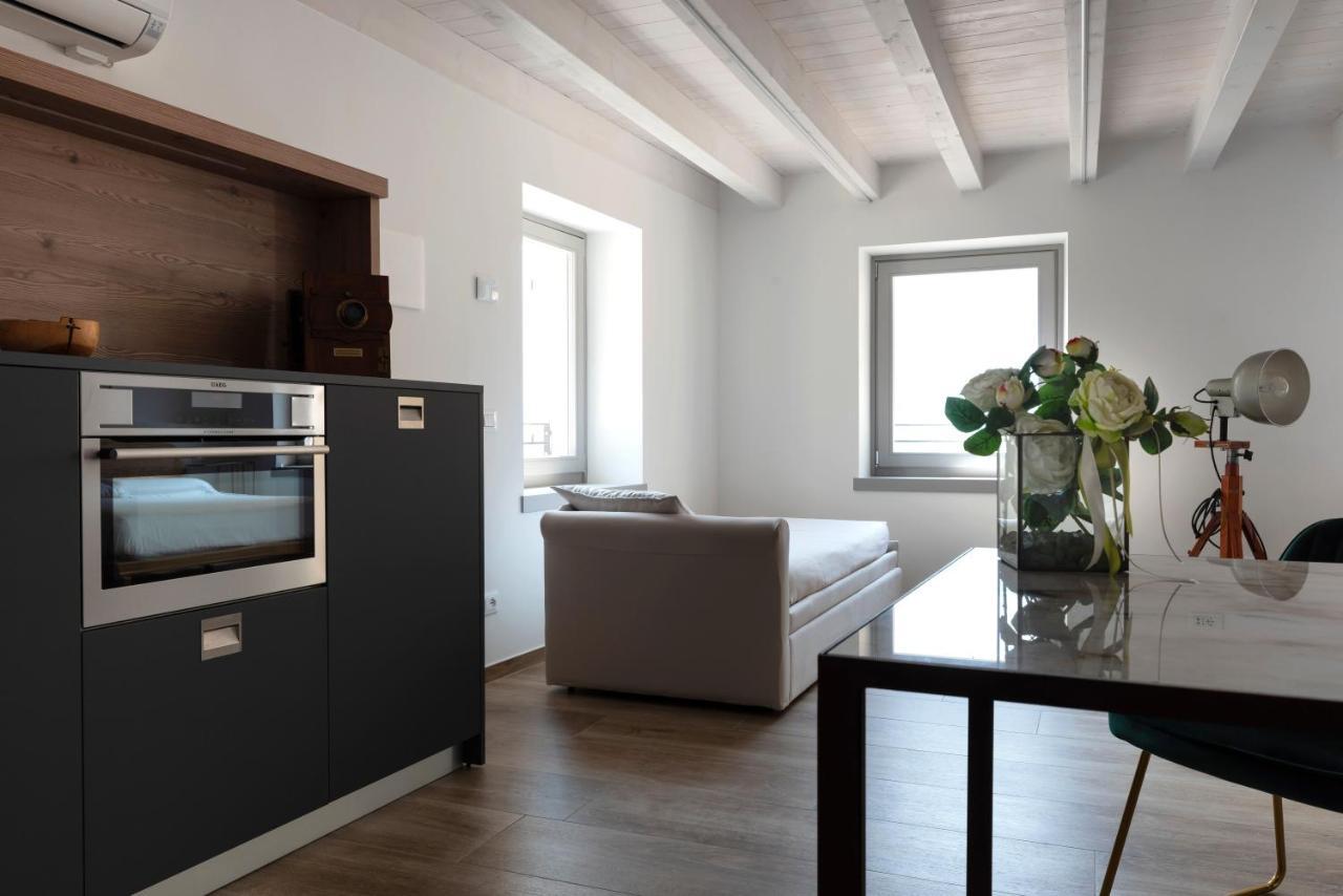 Absentia 1763 Garda Boutique Home - Lake Front Brenzone Extérieur photo
