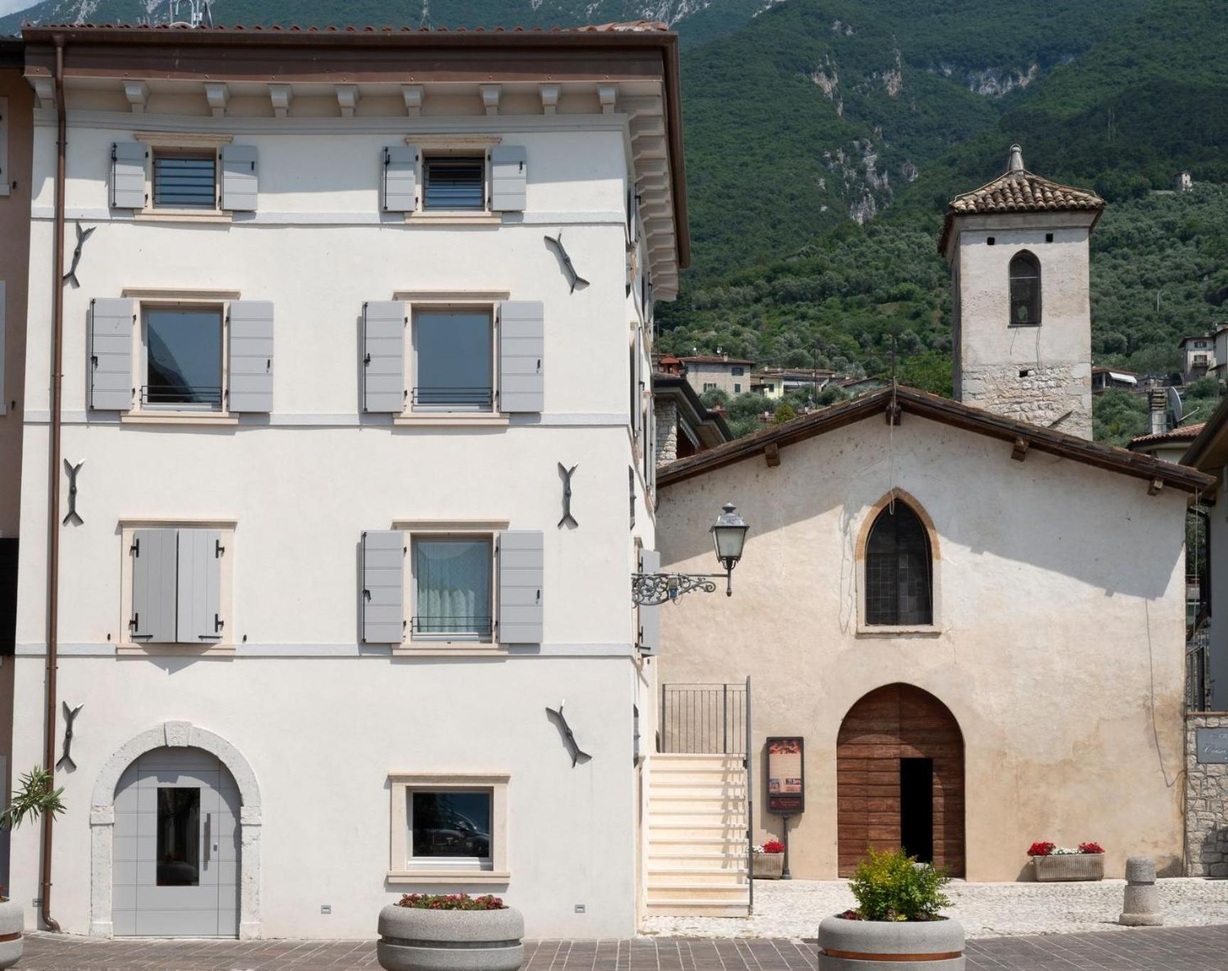 Absentia 1763 Garda Boutique Home - Lake Front Brenzone Extérieur photo