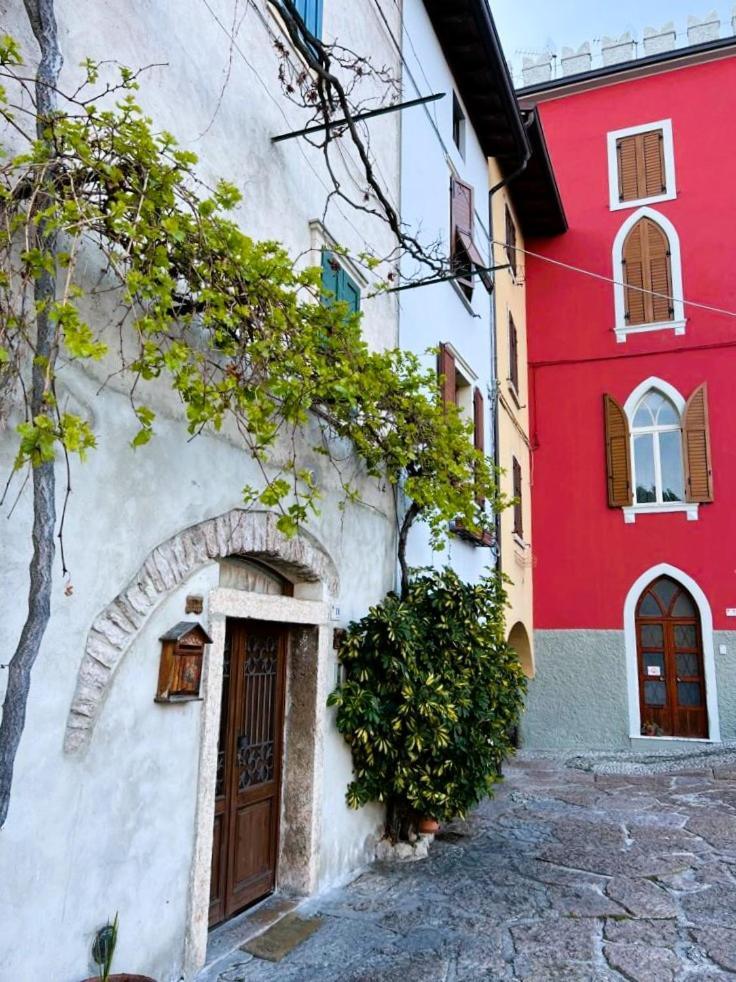 Absentia 1763 Garda Boutique Home - Lake Front Brenzone Extérieur photo